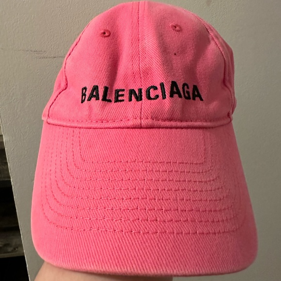 Balenciaga cap - Picture 1 of 3